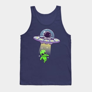 Cute Astronaut Catching Alien With Ufo Cartoon Tank Top